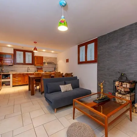La Taverna Di Ninfa Apartmán *